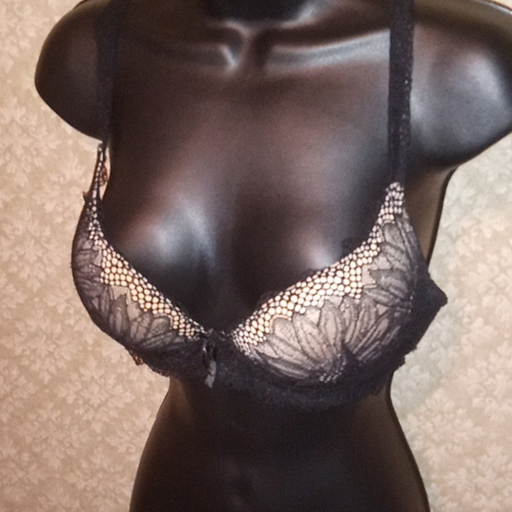 Frederick's of Hollywood black and beige 36C push-up bra